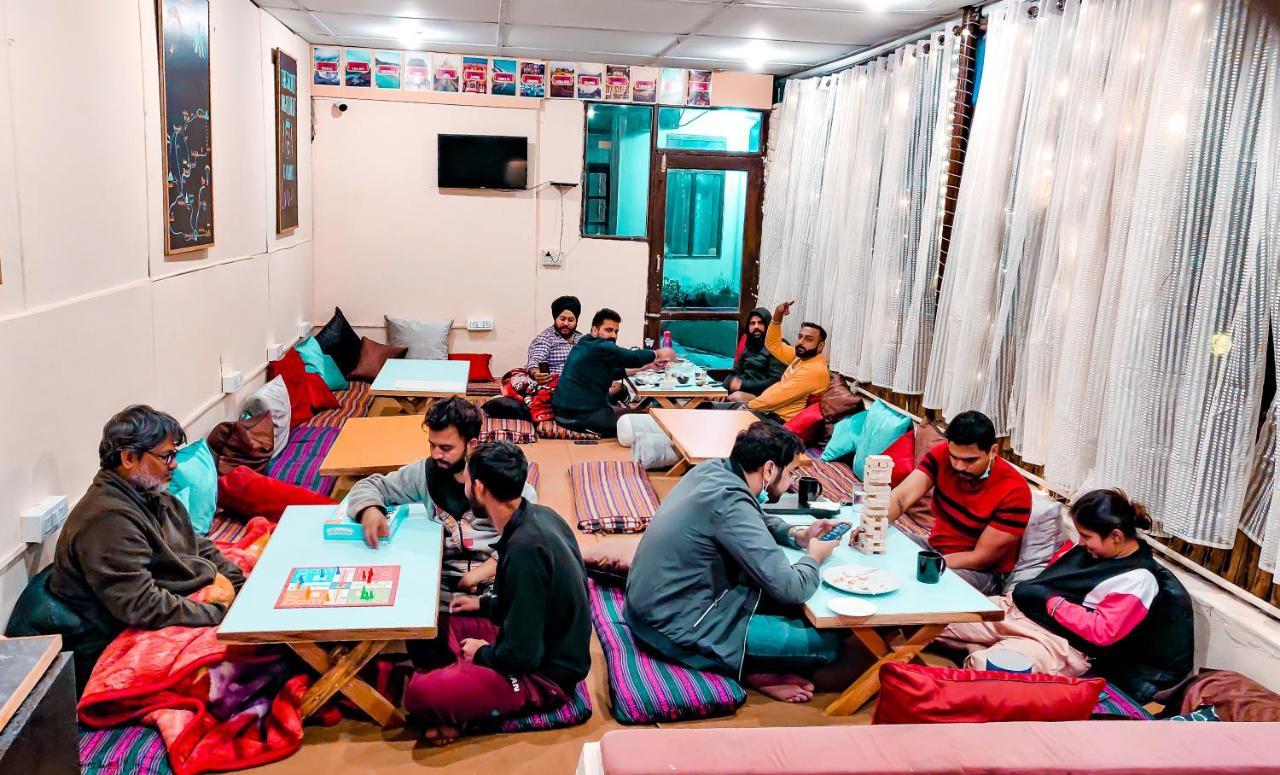Moustache Mcleodganj Hostel McLeod Ganj Bagian luar foto
